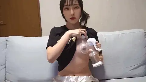 挤奶猎奇测评教学 模特挤奶器操作教程及哺乳期挤奶精彩截图06