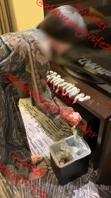 选择Onlyfans绿帽天花板 分享我的妻子24小时 资源合集 [81V+4.1G] Onlyfans绿帽天花板 分享我的妻子24小时资源精彩截图01