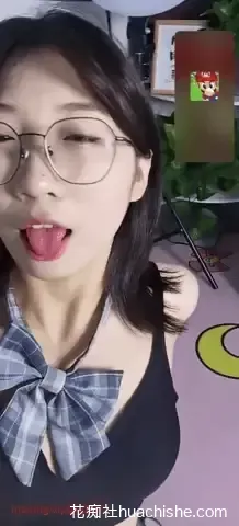 隔壁房流出一对一系列精彩截图03