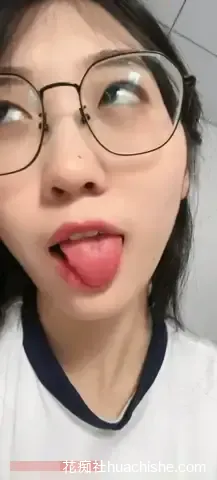 隔壁房流出一对一系列精彩截图05