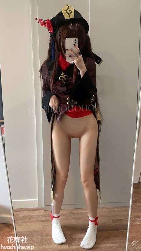 福利姬【tutuououo兔兔】精彩截图06