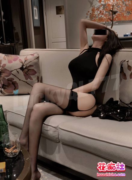 顶级淫妻luckyql777 身材和颜值都是极品 合集精彩截图12
