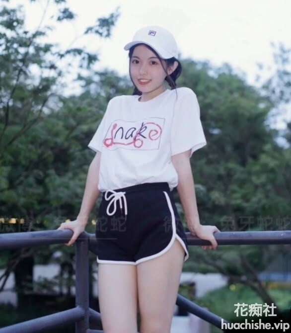 兔牙蛇蛇 抖音反差婊合集精彩截图04