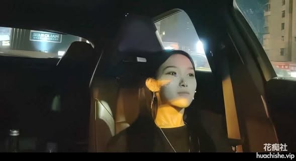 租豪车钓拜金女