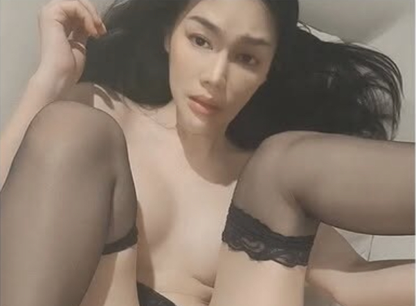 丝袜高跟露脸极品女模 诱惑伺候小哥激情啪啪精彩截图03