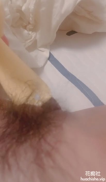 花椒巨乳女神【沐沐】淫语自慰精彩截图08