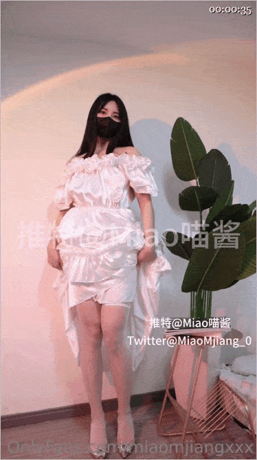 推特44万粉丝萝莉网黄「喵酱」「MiaoMjiang」OF大尺度艳舞私拍 古装黑丝长腿中西混合风裸舞精彩截图08