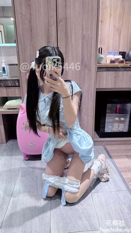 02月新品 天生萝莉体 娇小嫩妹【我怎么整天困困困/4uoik5446】付费新作精彩截图05
