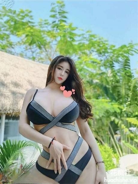 漫画身材颜值巨乳【猪小七】精彩截图16