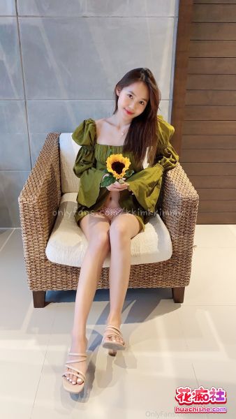 onlyfans宝藏博主kkimkkimmy 合集精彩截图02