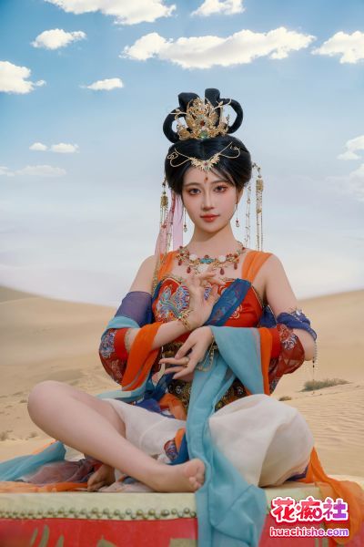 福利姬Coser【年年Nnian】飞天网红套图 漏点精彩截图03