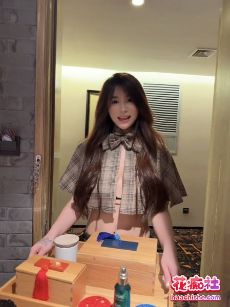 金主定制巨乳00后 美七mia 全裸诱惑 合集精彩截图04