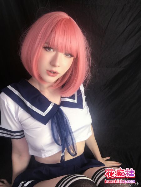 onlyfans清纯可爱cos女神emiigotchi 大尺度合集精彩截图09