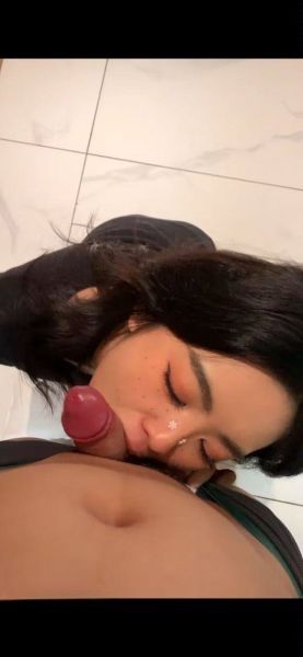 原档泄密流出 颜值美女圣诞节被调教精彩截图09