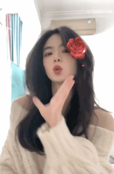 原档泄密流出 颜值美女圣诞节被调教精彩截图14