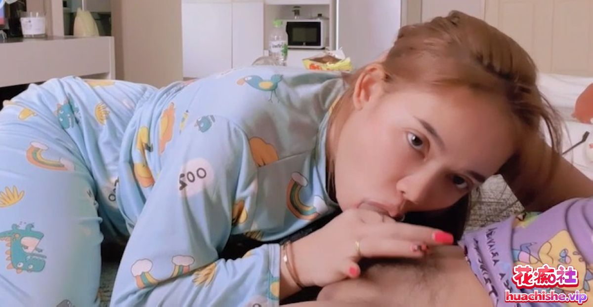 OnlyFans顶级白虎福利姬Jeenzen 付费资源精彩截图03
