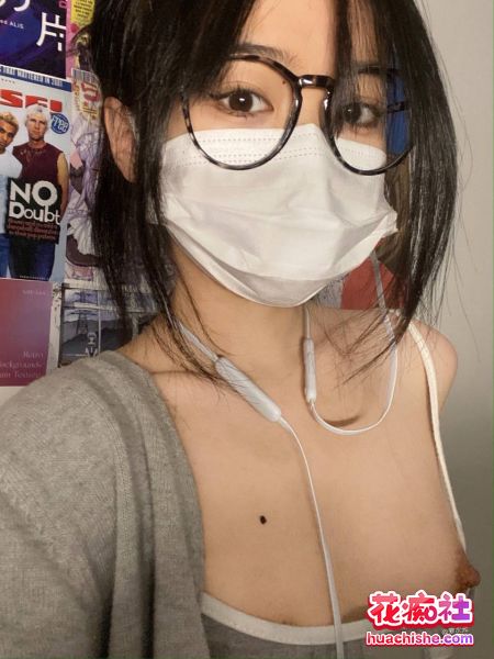 顶级白虎一线天萝莉 三角圆/sanjiaoyuan 合集精彩截图02