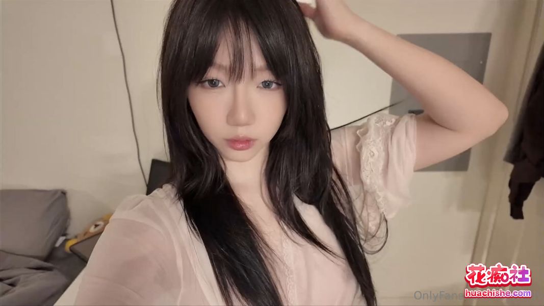 Onlyfans超绝美纯欲福利姬aryminh 私拍精彩截图17