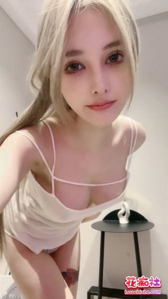 超极品尤物女神 香奈奈 天使面容魔鬼身材精彩截图02