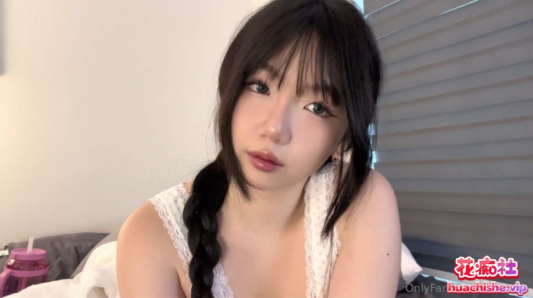 Onlyfans超绝美纯欲福利姬aryminh 私拍精彩截图02