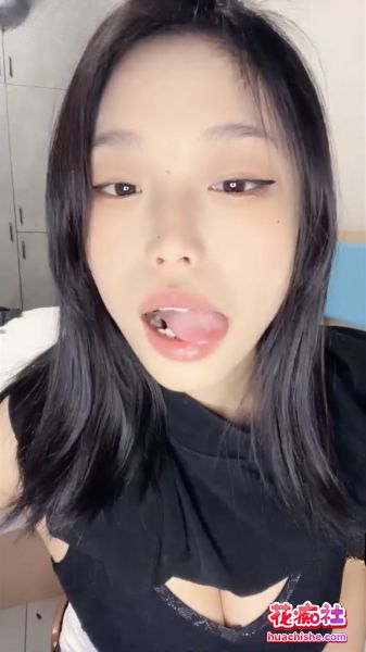 36D高颜值精神小妹 垂死匕首 被纹身小伙疯狂凿逼精彩截图03