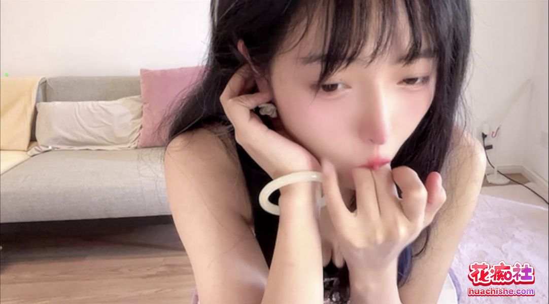高颜值女同舌吻&美舌诱惑 合集精彩截图06