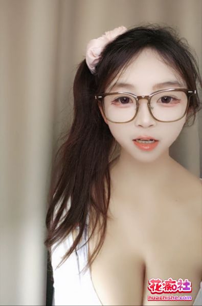 超清纯美少女 你的草莓蛋糕 下海精彩截图05