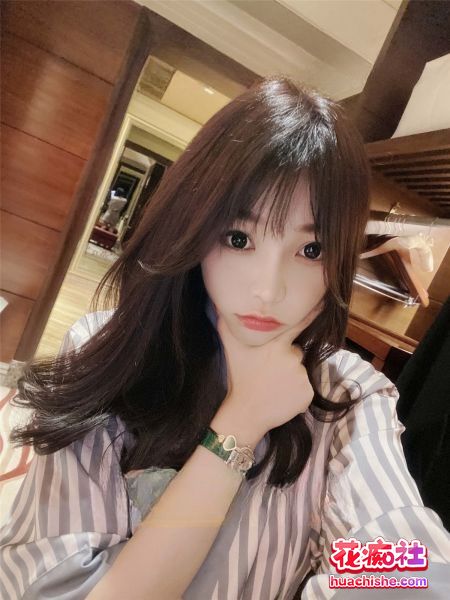 高颜值极品身材 芝芝Booty 榜一大哥3P精彩截图10