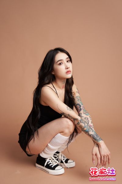 高颜妖艳骚货性感网黄Kimmy 合集精彩截图14