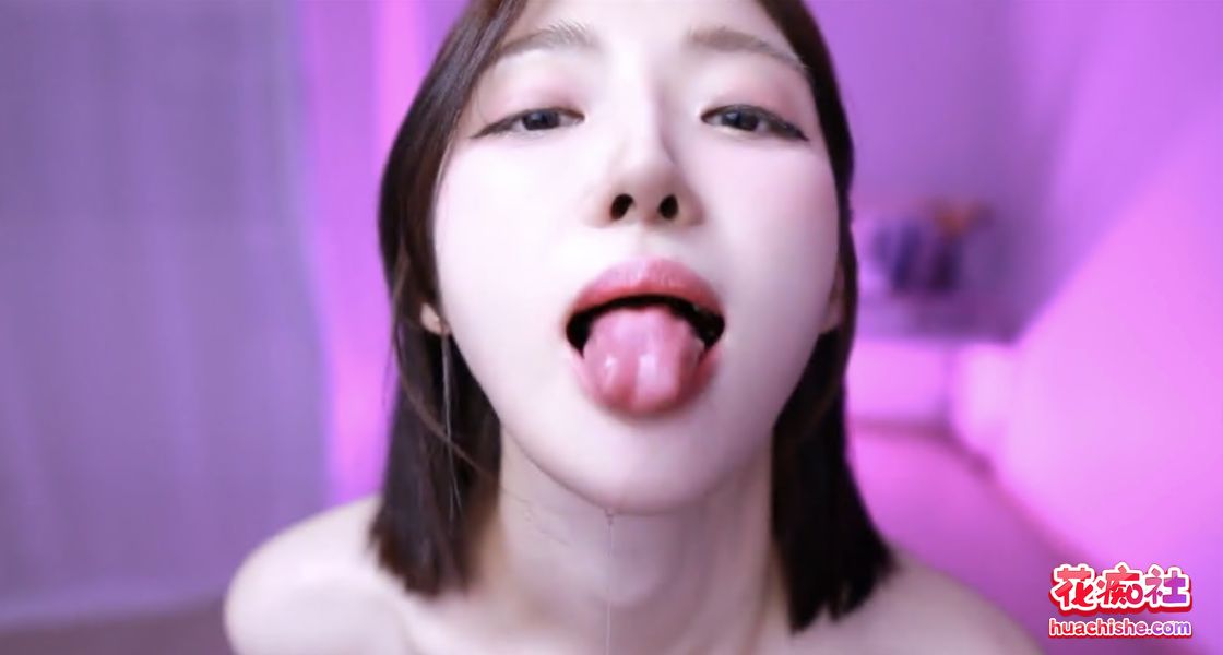 高颜值女同舌吻&美舌诱惑 合集精彩截图12