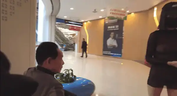 cikaimoon直接在点餐沙滩商场各种地方全裸露出精彩截图11