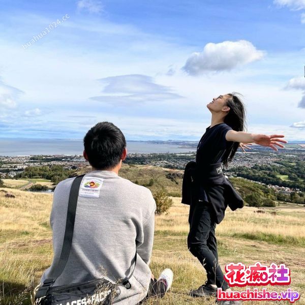 极品眼镜反差婊eskyperry 大尺度泄密精彩截图06