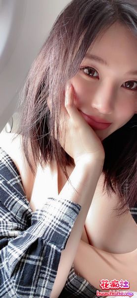 巨乳蜜桃臀 童小芯 直播+微密圈+早期视图合集精彩截图03