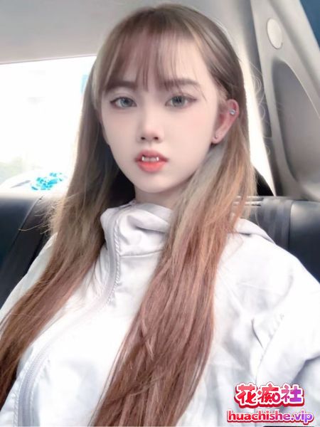 泄密流出 网络招聘模特套路美女脱光精彩截图06