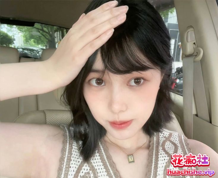 泄密流出❤️南京女大李俪与小男友自拍精彩截图06