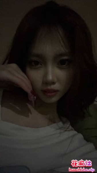 泄密流出 网络招聘模特套路美女脱光精彩截图08