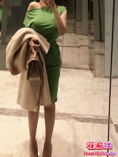巨乳蜜桃臀 童小芯 直播+微密圈+早期视图合集精彩截图09