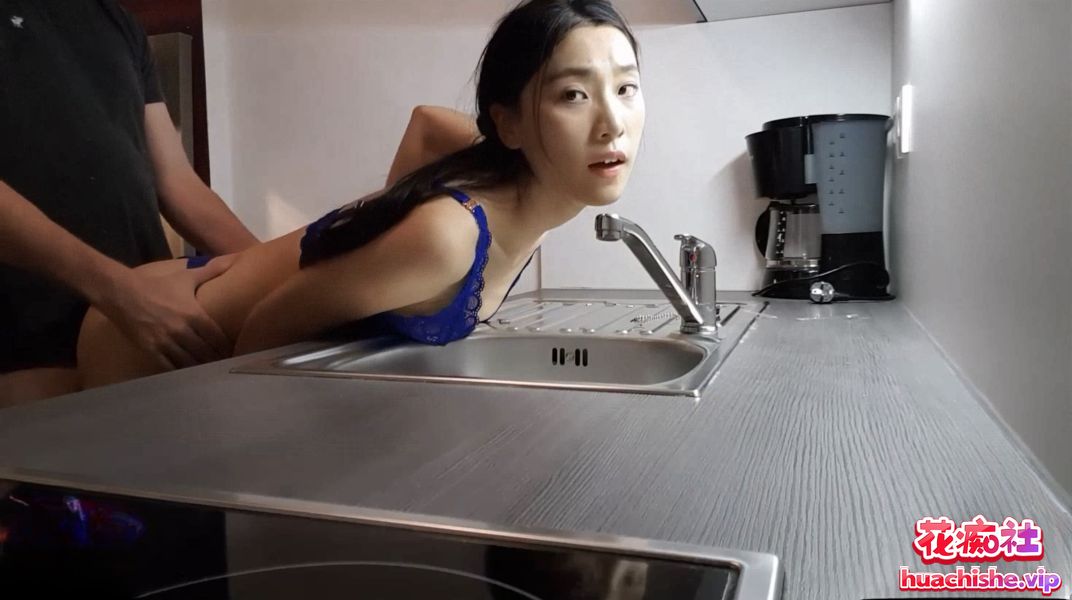 网红留学生刘玥闺蜜ZIAxBITE系列 4K合集精彩截图09