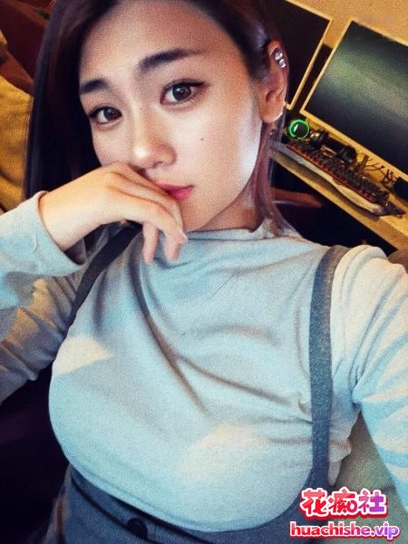 泄密流出❤️山东美女李莹被网络招聘模特套路全裸精彩截图11