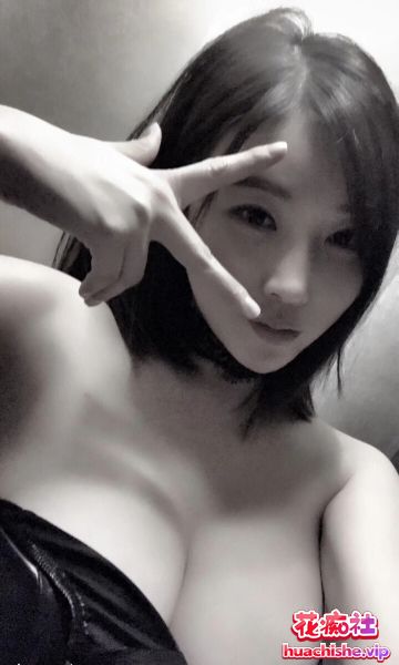 巨乳蜜桃臀 童小芯 直播+微密圈+早期视图合集精彩截图15