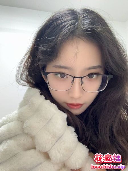 素人精选集 绝对颜值天花板女大学生自慰泄密精彩截图07