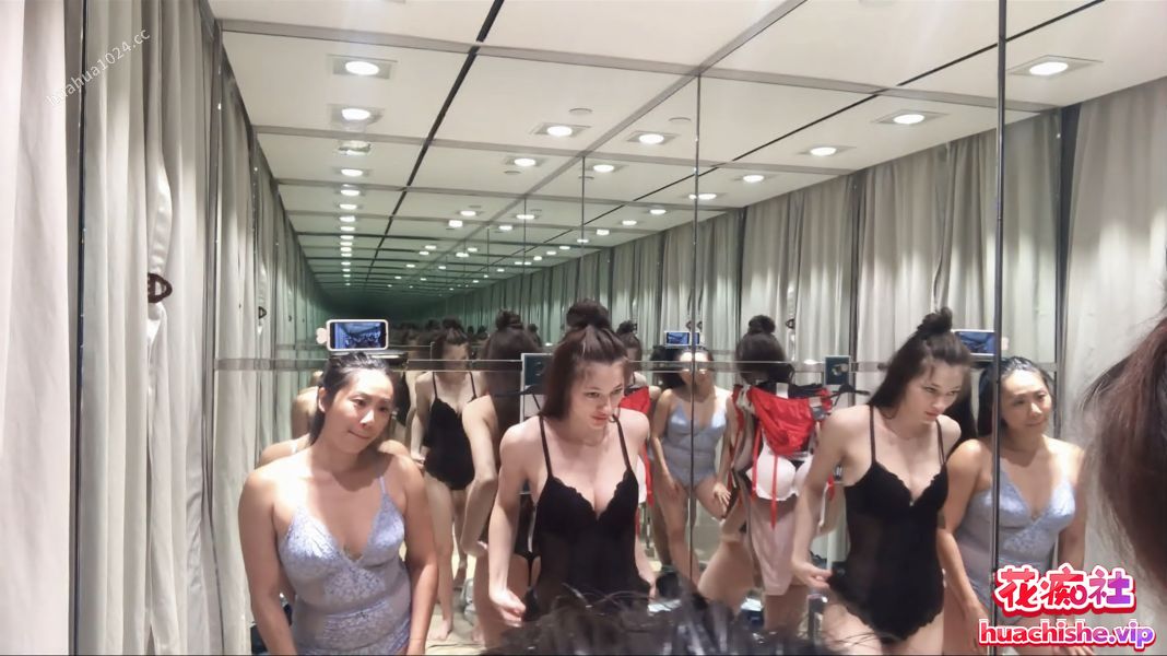 极品泄密 身材超正混血女神和闺蜜试衣间换衣流出精彩截图02