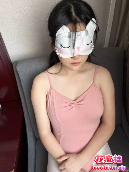 轻语舞蹈生 极品约拍艺校舞蹈学生妹精彩截图03