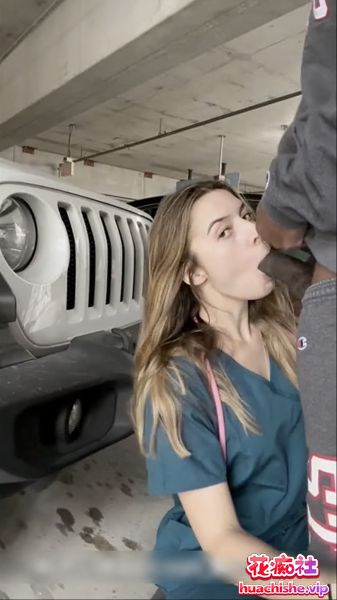 反差媚黑洋妹izzyswallows 各种场合啪啪精彩截图15