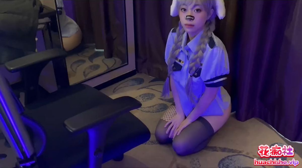 推特极品一线天粉穴反差婊 创可贴贴 视频精彩截图03