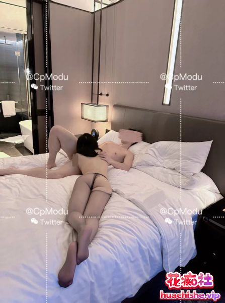 推特淫妻大神『小枫枫』精彩截图10