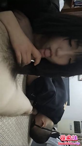 考试没考好 短发呆萌学生妹被俩小青年带回家啪啪精彩截图02