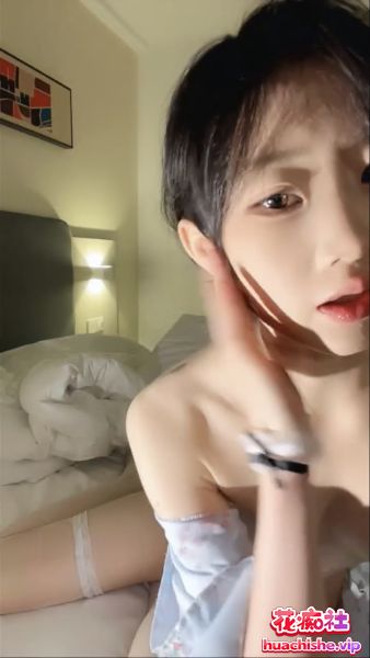 校花尺度突破！呆呆小羊儿 首次被操精彩截图02
