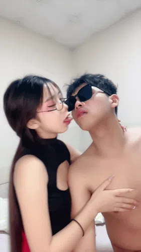 娇小嫩妹 03小师妹 性感情趣丝袜足交舌吻精彩截图13