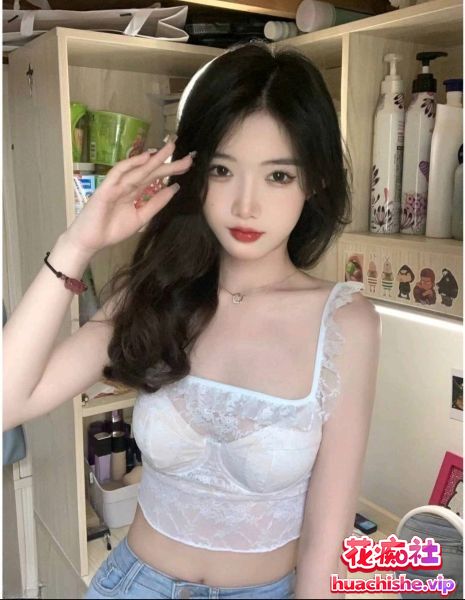 《骚浪小娇妻》早上还没睡醒就接到甲方爸爸的电话精彩截图04